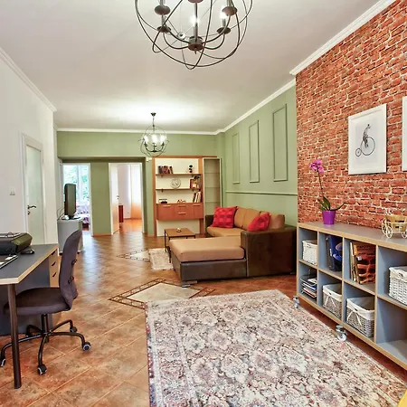Apartment Ndk Spacious Vintage Apt
